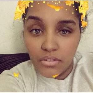 Meet your Posher, Stella